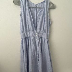 blue sleeveless dress 😁
